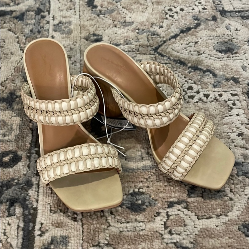 Universal Thread Cream Pearl Heeled Sandals